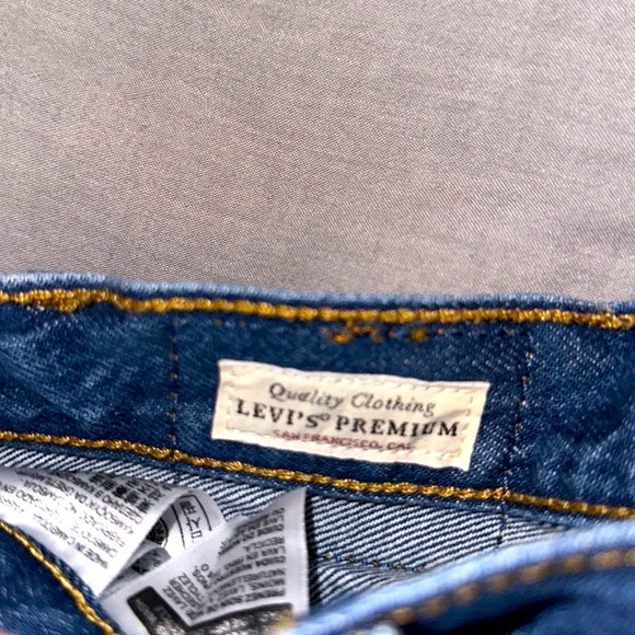 LEVI DENIM High-waisted Jean Shorts - Picture 4 of 4